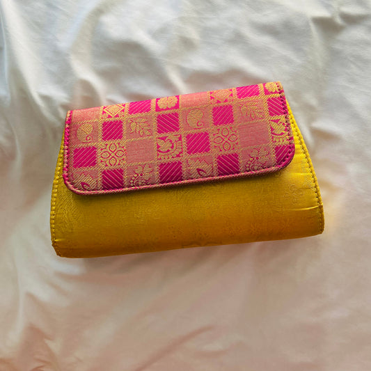 Special Clutch Purse Small - Golden with Cubes Flap