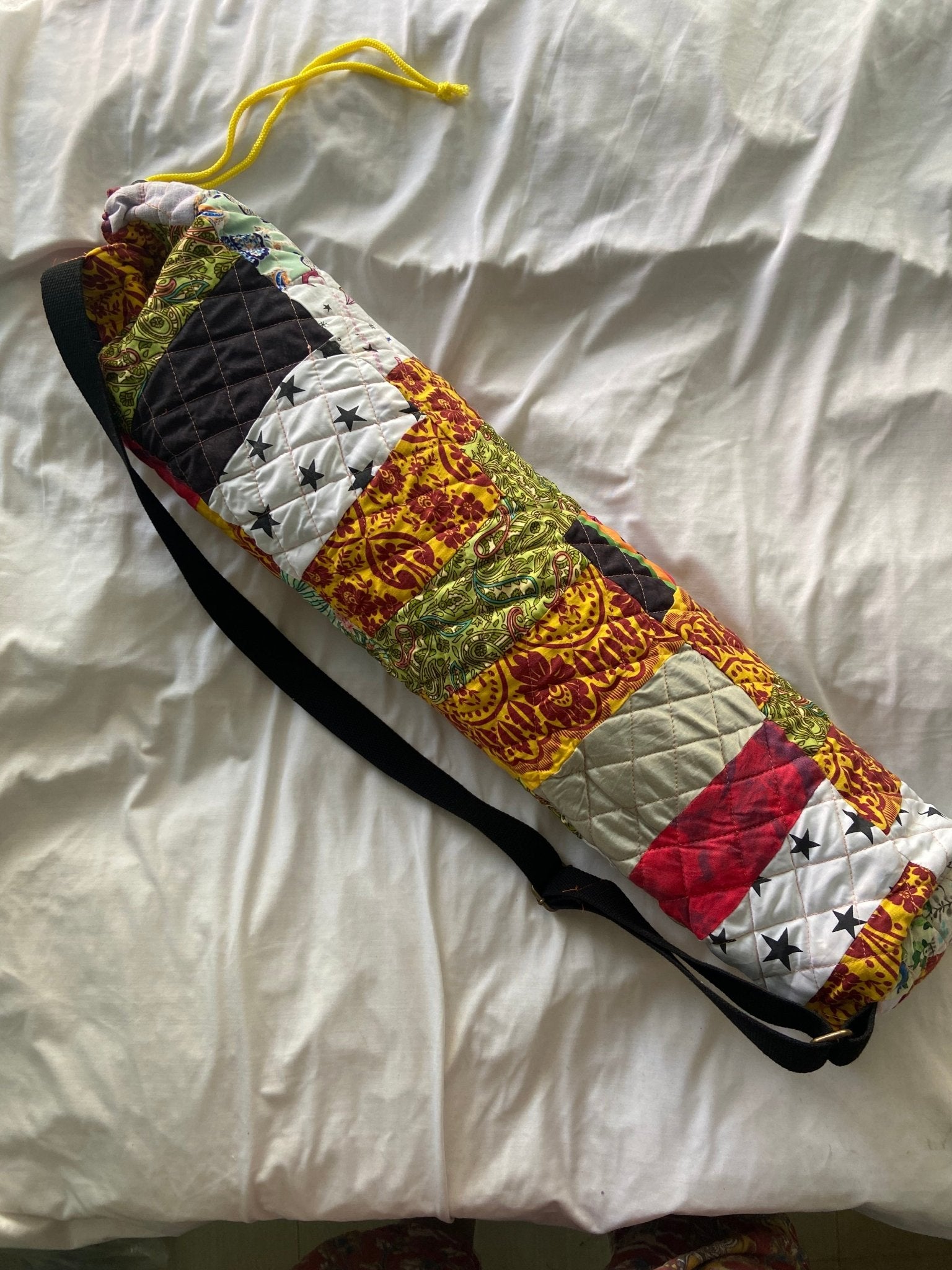 Eco-friendly and Functional Quilted Yoga Mat Bag for Yoga Enthusiasts Yoga-Upcyclie made by women, patchwork quilted