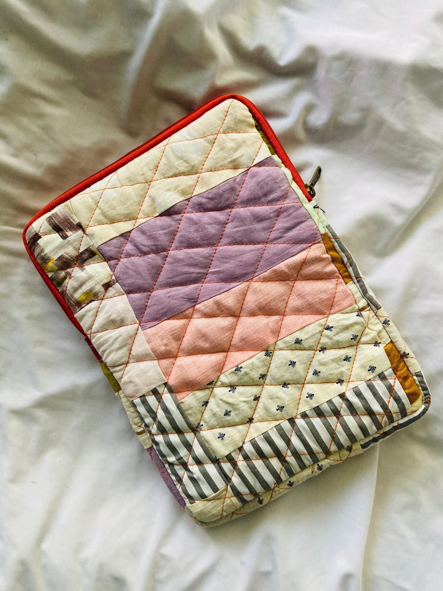 Eco - Friendly Laptop Sleeve - Functional, Stylish, Size Customisable - 14 inches Laptop Bag - Upcyclie made by women, patchwork quilted