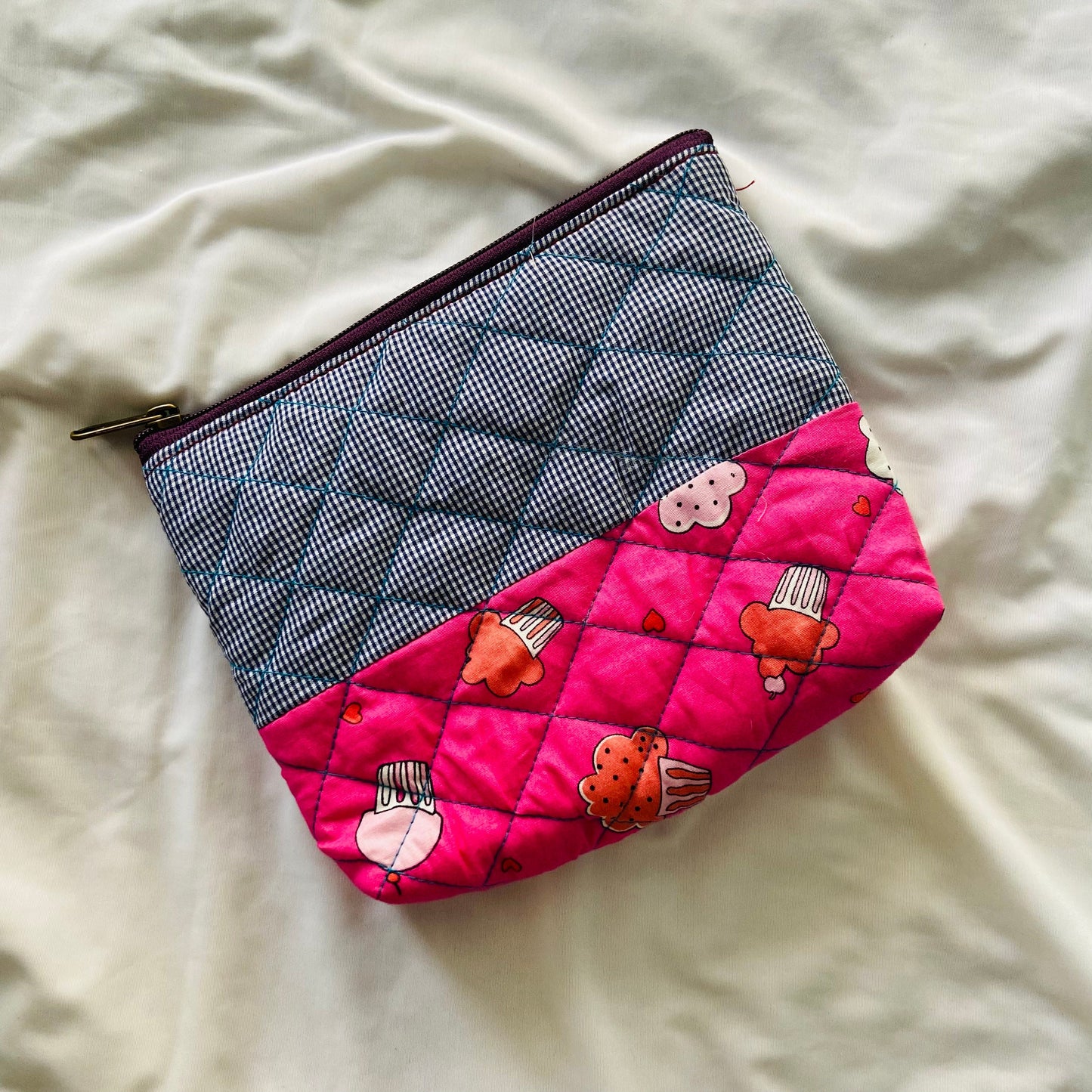 makeup bag, zipper pouch, travel makeup pouch, cosmetic bag, makeup storage, small makeup bag, compact pouch,
easy access pouch, minimalist zipper bag, purse organizer,gift for her, travel gift, birthday gift, holiday gift, Mother's Day gift