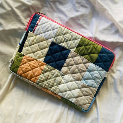 Sustainable Hemp iPad Sleeve Laptop Sleeve - Upcyclie made by women, patchwork quilted