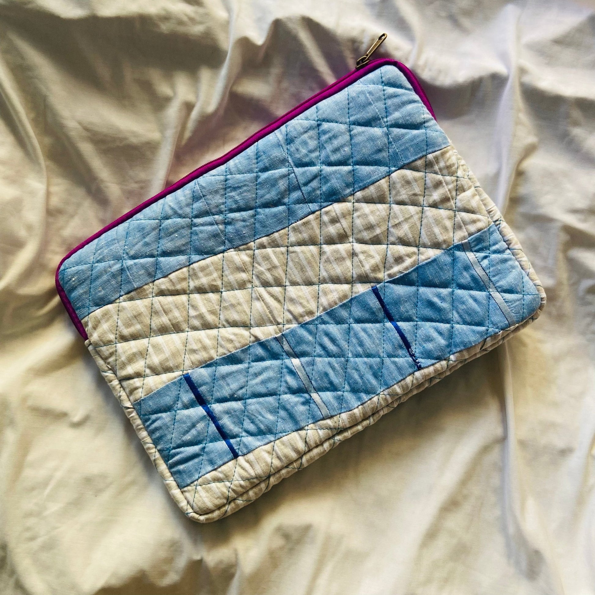 Sustainable Hemp iPad Sleeve Laptop Sleeve - Upcyclie made by women, patchwork quilted